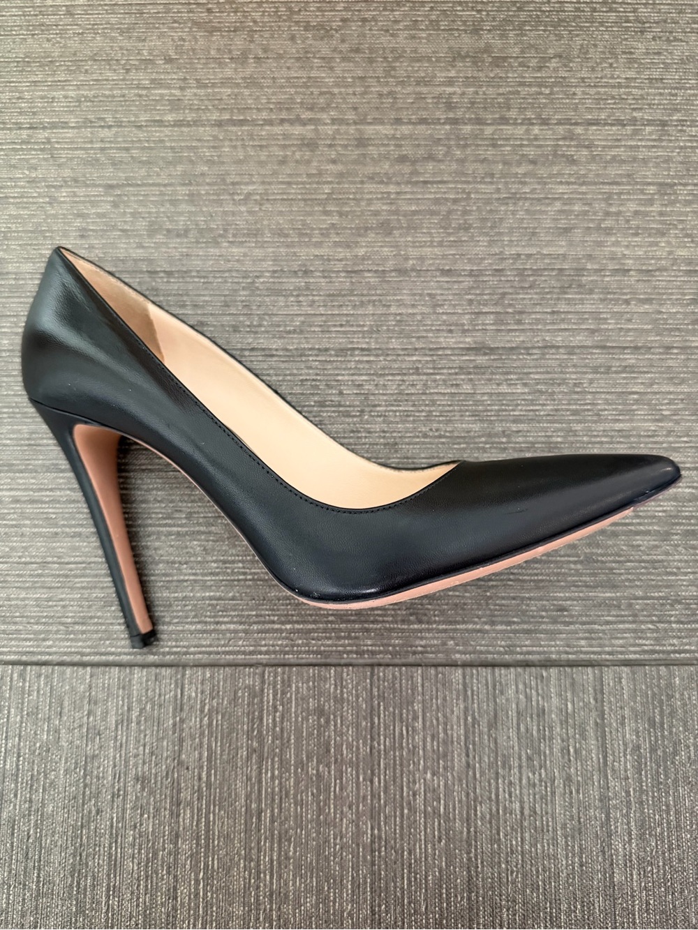 Prada Black classic Leather Stiletto - Picture 4 of 7